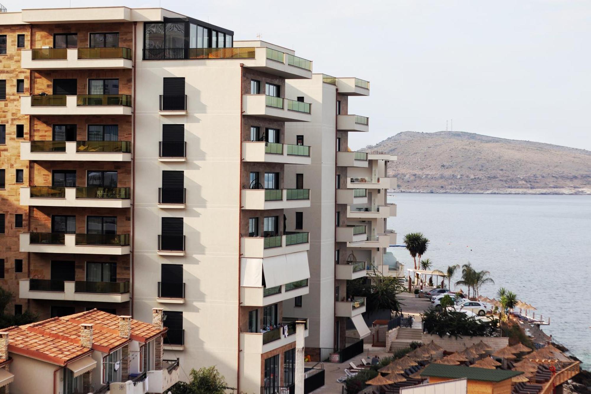 Golden Beach Suites Sarande Bagian luar foto